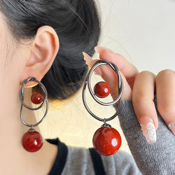 Retro Red Pearl Earrings, Niche, Unique, Exaggerated and Elegant Earrings for Women, Accessible Luxury, High-End, Elegant Earrings