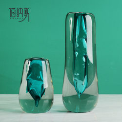 High-end transparent thickened green crystal glass vase model house sales office table decoration small ornaments