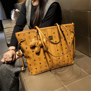 
Hong Kong brand bags for women new 2025 large capacity high-end handbag genuine leather commuting popular one-shoulder tote bag