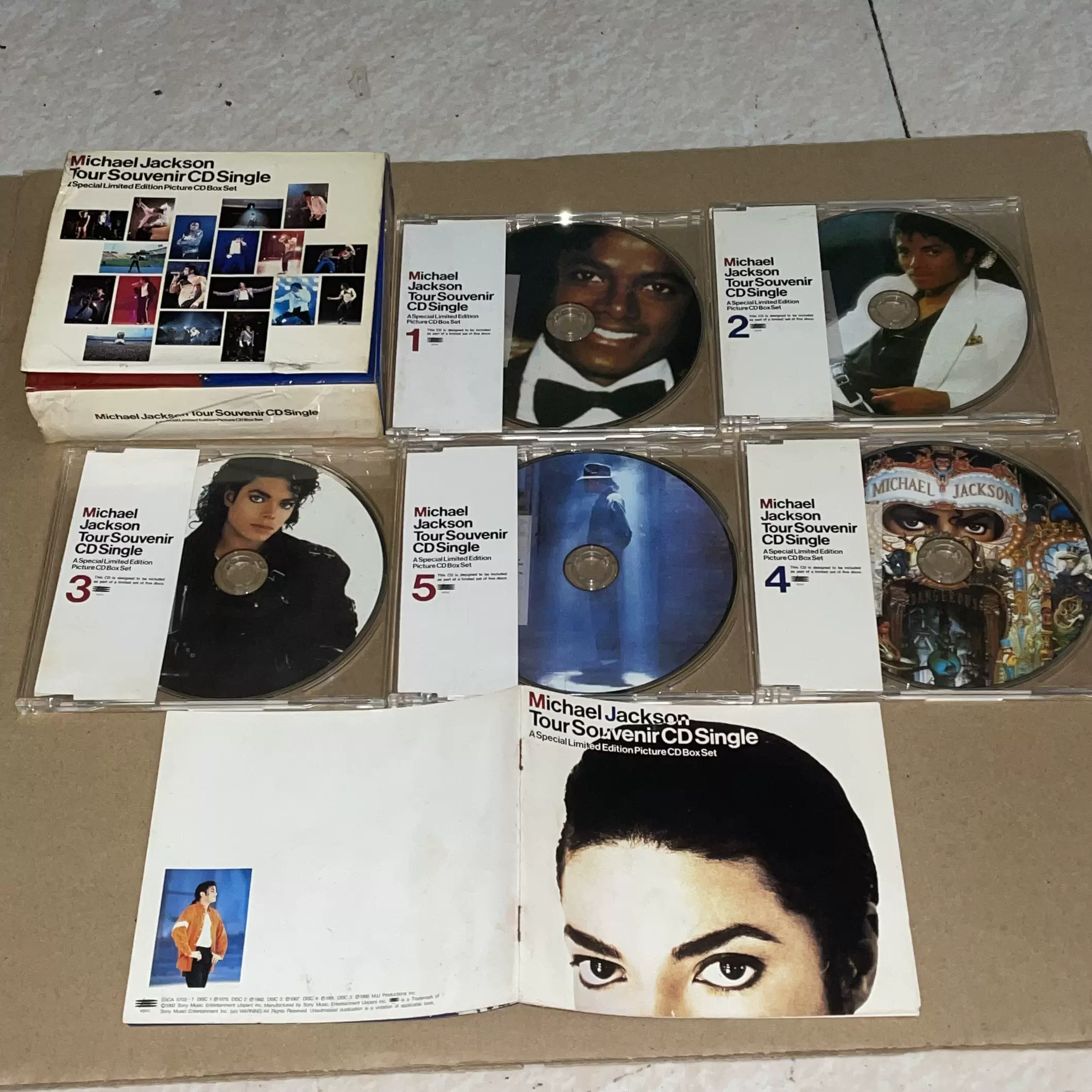 マイケル ジャクソン・Tour Souvenir CD Single(5CD)