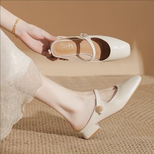 
Belle Benny genuine leather slippers for women summer outer wear 2026 new flat bottom with skirt lazy shoes toe-toe half slippers for women