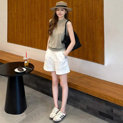 White Linen Sports Shorts for Women, Suitable for Wearing Outside in Summer 2026, New Loose Casual Style, Suitable for Petite Women, Cotton and Linen Five-Point Shorts