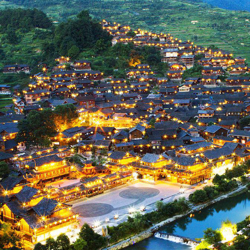 【含高铁】贵州黄果树梵净山旅游西江千户苗寨小七孔6天5晚跟团游