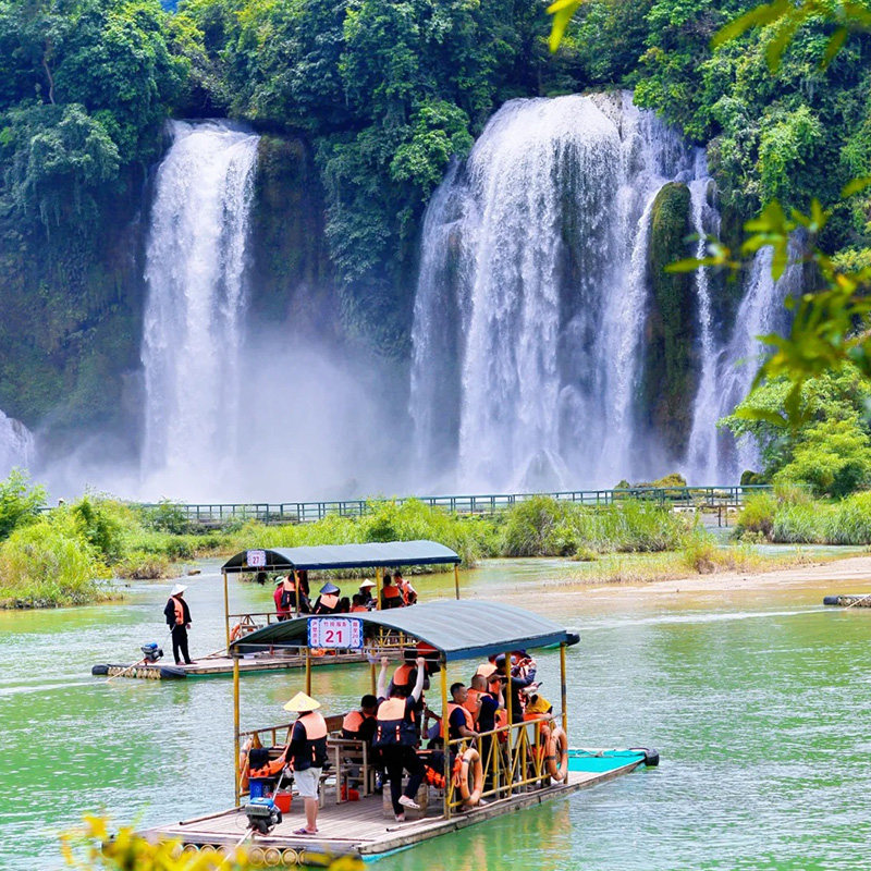 广西德天瀑布+明仕田园跟团纯玩一日游 越南边境游含中餐南宁往返