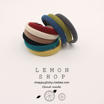 Waiting for a tied hair hoop retro French versatile card to wash your face
