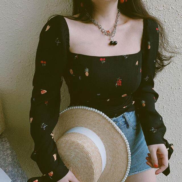 Large size women's fat mm spring and summer French retro black square collar fruit printed shirt top short chiffon shirt
