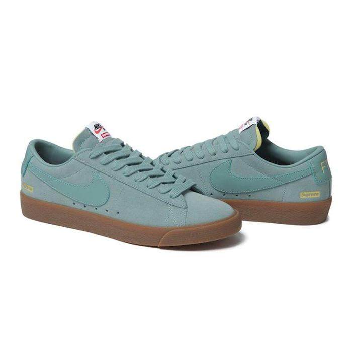 由nike与殿堂级的潮牌supreme联合推出的鞋款,隶属于著名的blazer系列