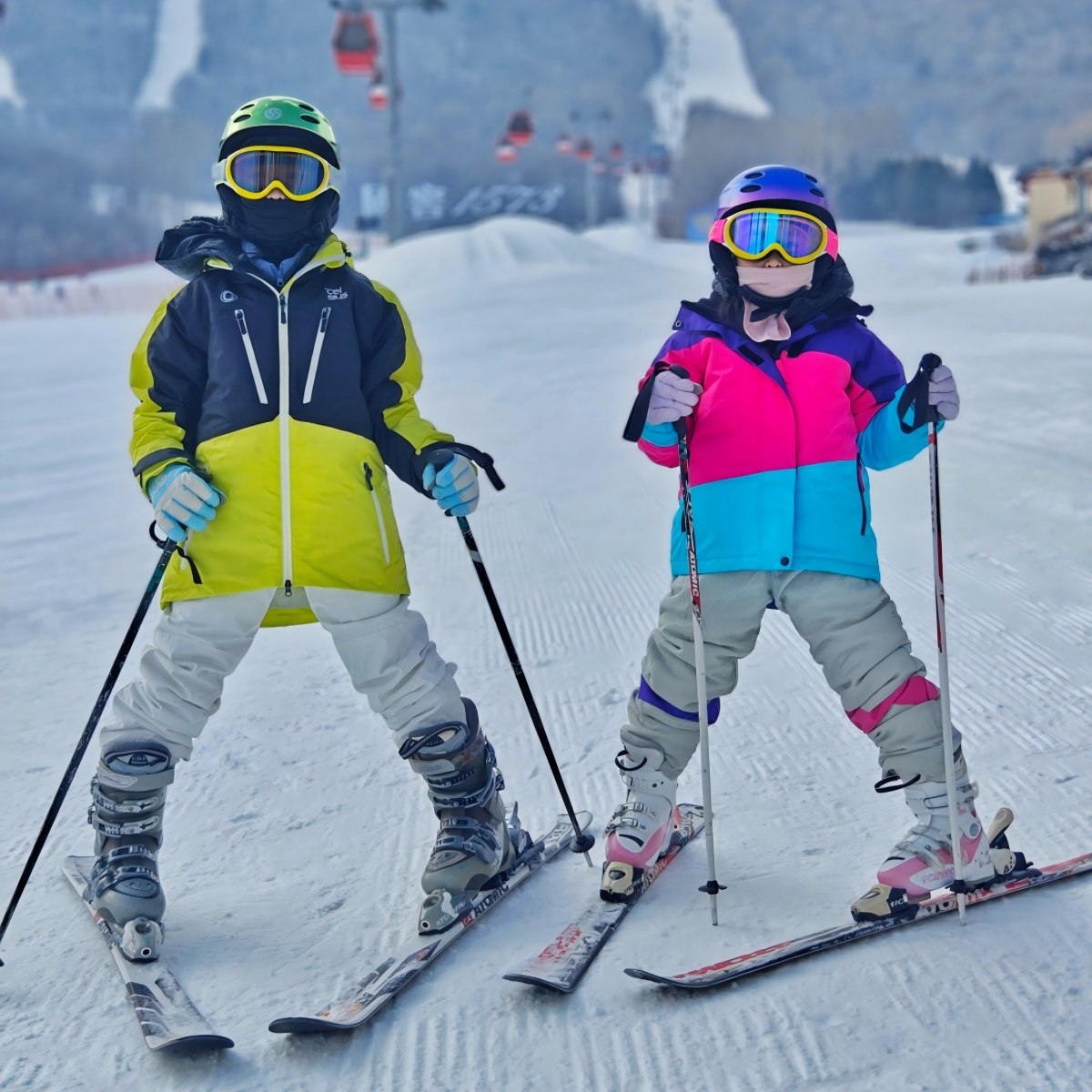 黑龙江哈尔滨中国雪乡\ 亚布力滑雪\十里画廊\冰雪大世界 4天3晚