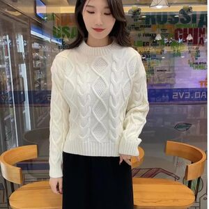 Autumn and Winter New Round Neck Thick White Sweater Women's Outerwear Set Head High Waist Short Size Small Knitted Sweater Top