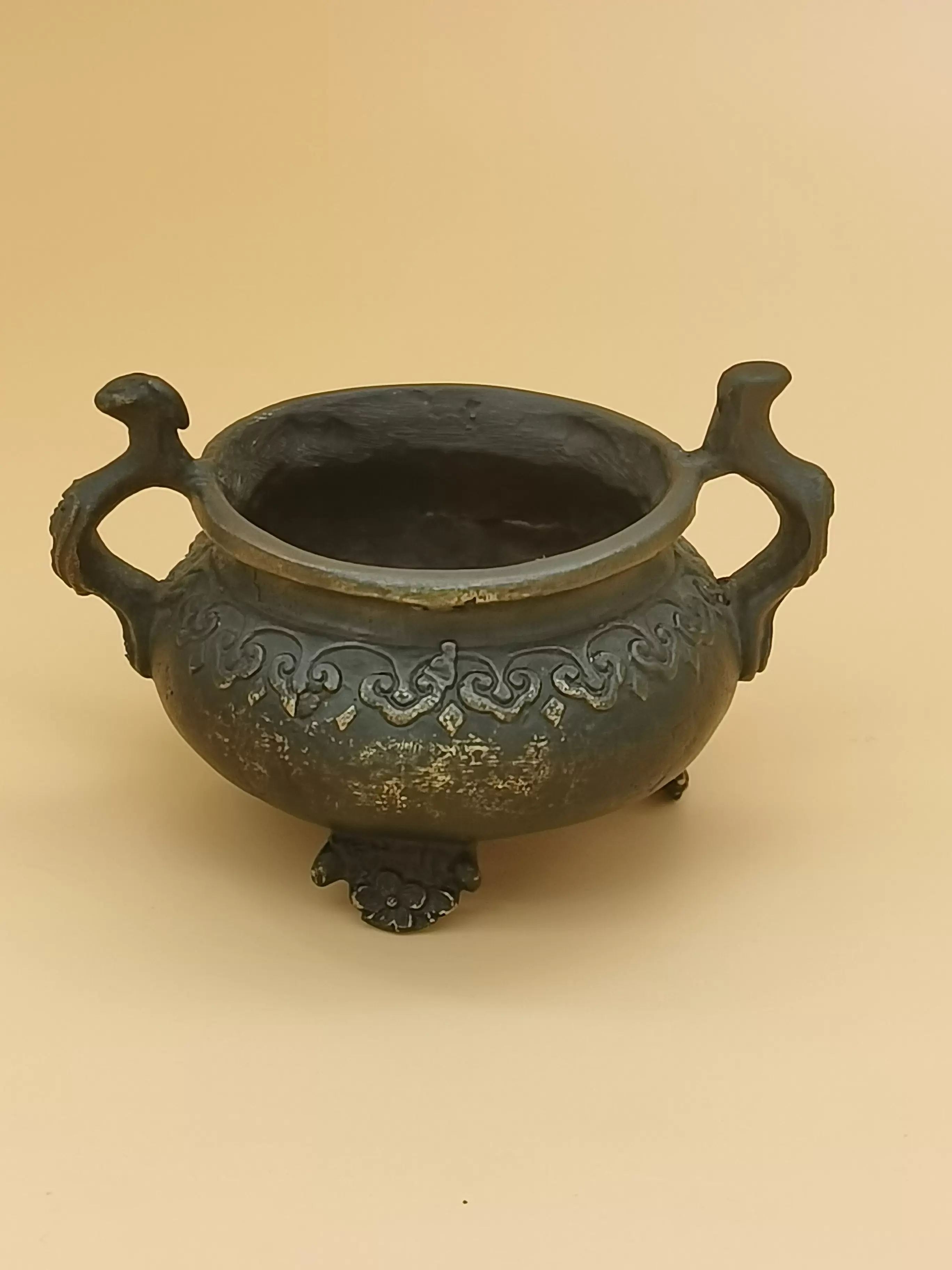 【 唐銅双耳壺 】 花入/花生 清朝初期 中国古玩 唐銅双耳壺 】 花入/花生 清朝初期 中国古玩 - メルカリ