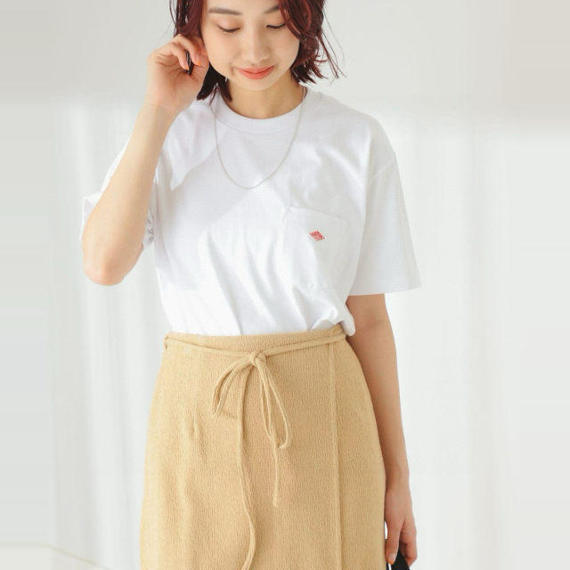 Linhai Japanese 2025 summer dan pocket embroidery casual versatile round neck short-sleeved top for women
