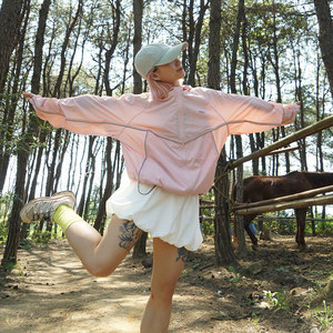 
<Long Vacation> Outdoor mountain hiking and mountaineering, sun protection, lightweight hooded sun protection clothing, tops for men and women, summer