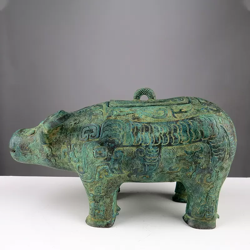 銅器 何尊博古架  装飾品 現代工芸品  美術品 置物 銅器 何尊博古架 装飾品 現代工芸品 美術品 置物 銅製 青銅器酒