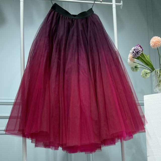 Gradient contrast gauze skirt
