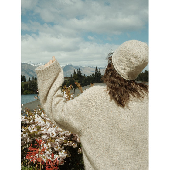 
MOERSHOP ideal style oatmeal color point yarn loose round neck sweater wool sweater hat set