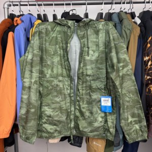 
Domestic spot Colombian men's light splicing contrasting color breathable 40 times sun protection clothing skin clothing wind shell