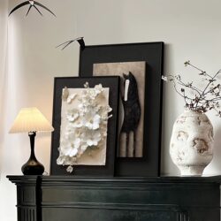 Italian Minimalist Black and White Entrance Decoration Painting, French-Style Bedroom Tabletop Ornament, Vintage High-End Living Room Wall Art