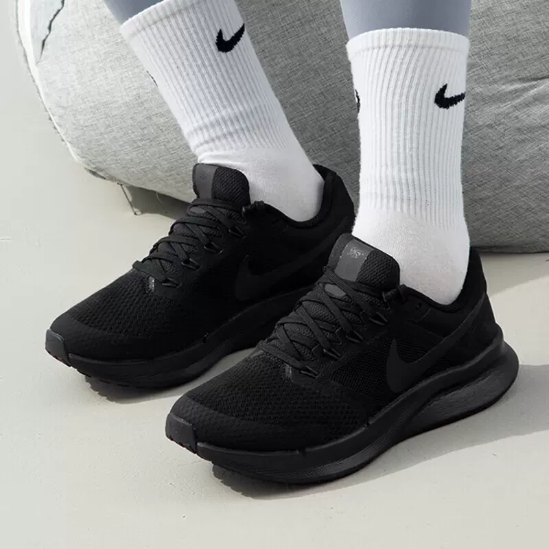 nike耐克女鞋跑步鞋 夏季新款轻便休闲鞋耐磨网面透气减震运动鞋