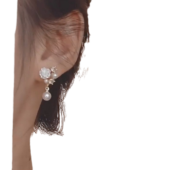 
Pearl white flower ear clips have been purchased more than 17,000 times