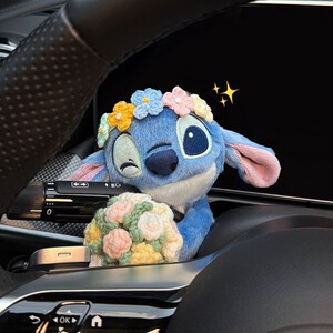 
2025 genuine Stitch car interior accessories, car turn signal, shield, decorative ornaments, wiper, high-end sense for women