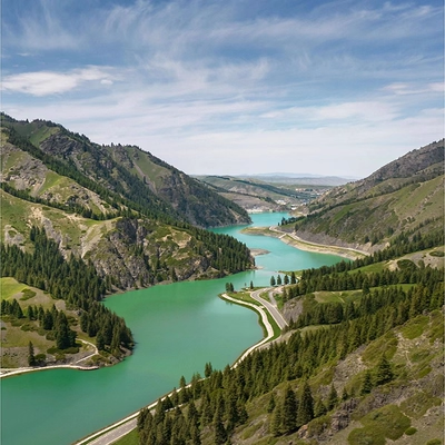 新疆旅游天池南山牧场吐鲁番坎儿井火焰山葡萄沟鄯善沙漠4日