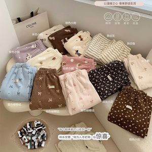 
Soft velvet. Fairy warm pants for women. Autumn and winter elastic waist home pants that can be worn outside, comfortable and casual walking pants.