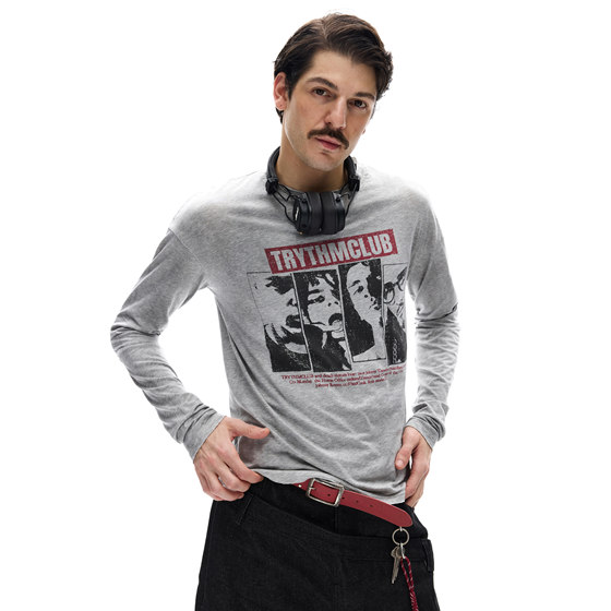 
MADWITCH American old tie-dye letter printed long-sleeved T-shirt for men and women slim and versatile design tops ins