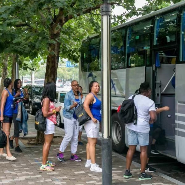 Mutianyu Great wall Round-trip ZANBUS Tour (Daily) 8/9/10 am