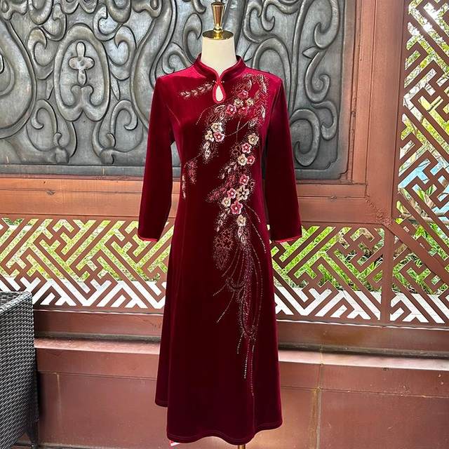 Brand high-end mother-in-law wedding dress improved cheongsam dress spring and autumn wedding mother's dress velvet skirt