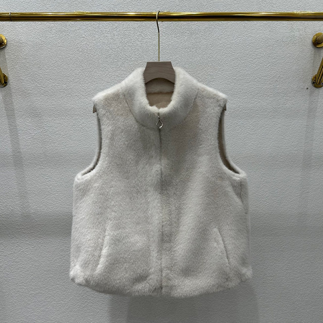 
High-end Haining fur vest for women 2025 winter new stand-up collar fur one-piece coat mink velvet vest vest