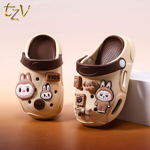 
Labubu children's slippers boys' hole shoes summer new style indoor non-slip girl baby wearing parent-child beach