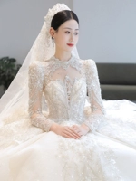 Свадебное платье с длинным шар