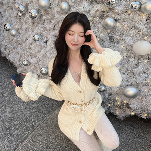 Xiongxiongwu [Snow Rabbit Elf] Nuojiji loose loose V-neck ruffled cuffs wool sweater jacket