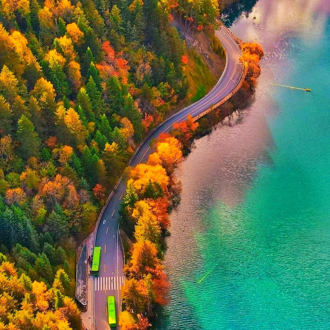 川西旅游阿坝九寨沟跟团黄龙达古冰川毕棚沟四姑娘山拼车4日纯玩