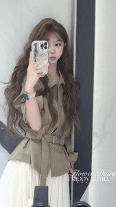 
LISEYEN designer original pea green khaki thin short windbreaker with lining summer skirt suit