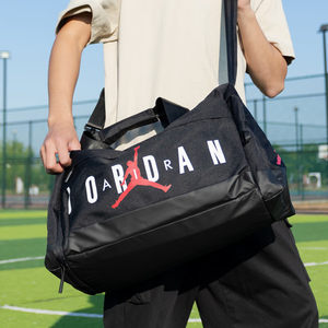 
Nike Crossbody Bag Men's Bag Women's Bag 2025 New Large Capacity Travel Bag Fitness Bag Fashion Shoulder Bag Hand Bag