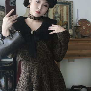 
To Carol's Homemade - Cat's Pride - Retro Suede Leopard Print Removable Fur Collar Suit