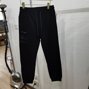 Men's autumn and winter casual sweatpants black elastic drawstring waistband easy to wear and convenient velvet lining warm and comfortable leggings