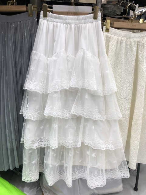 2025 spring and summer princess posing with white super fairy embroidered lace cake fairy skirt A-line long skirt for women