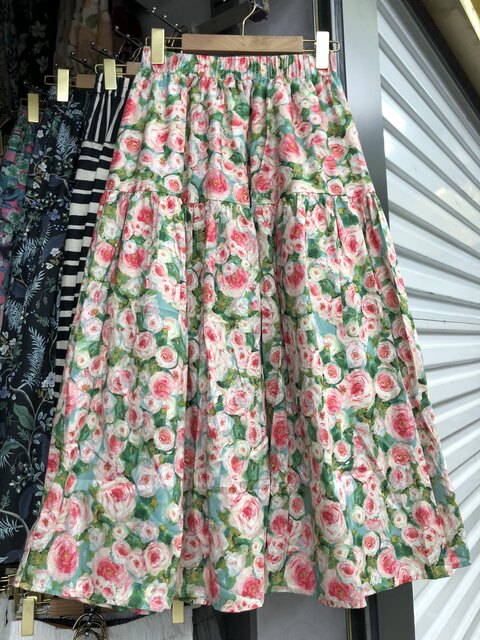 Summer age-reducing oil painting style floral elastic waist spliced ​​tutu skirt for women, colorful printed A-line umbrella skirt, mid-length