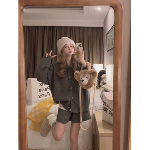 
Yukiss dark gray thickened lapel knitted sweater shorts two-piece set for women's winter Korean fashionable lazy wear