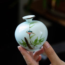 Jingdezhen Hand-Painted Bamboo Leaf Bird Ceramic Vase, Chinese-Style Home Decoration, Dried Flower Holder, Desk Decoration