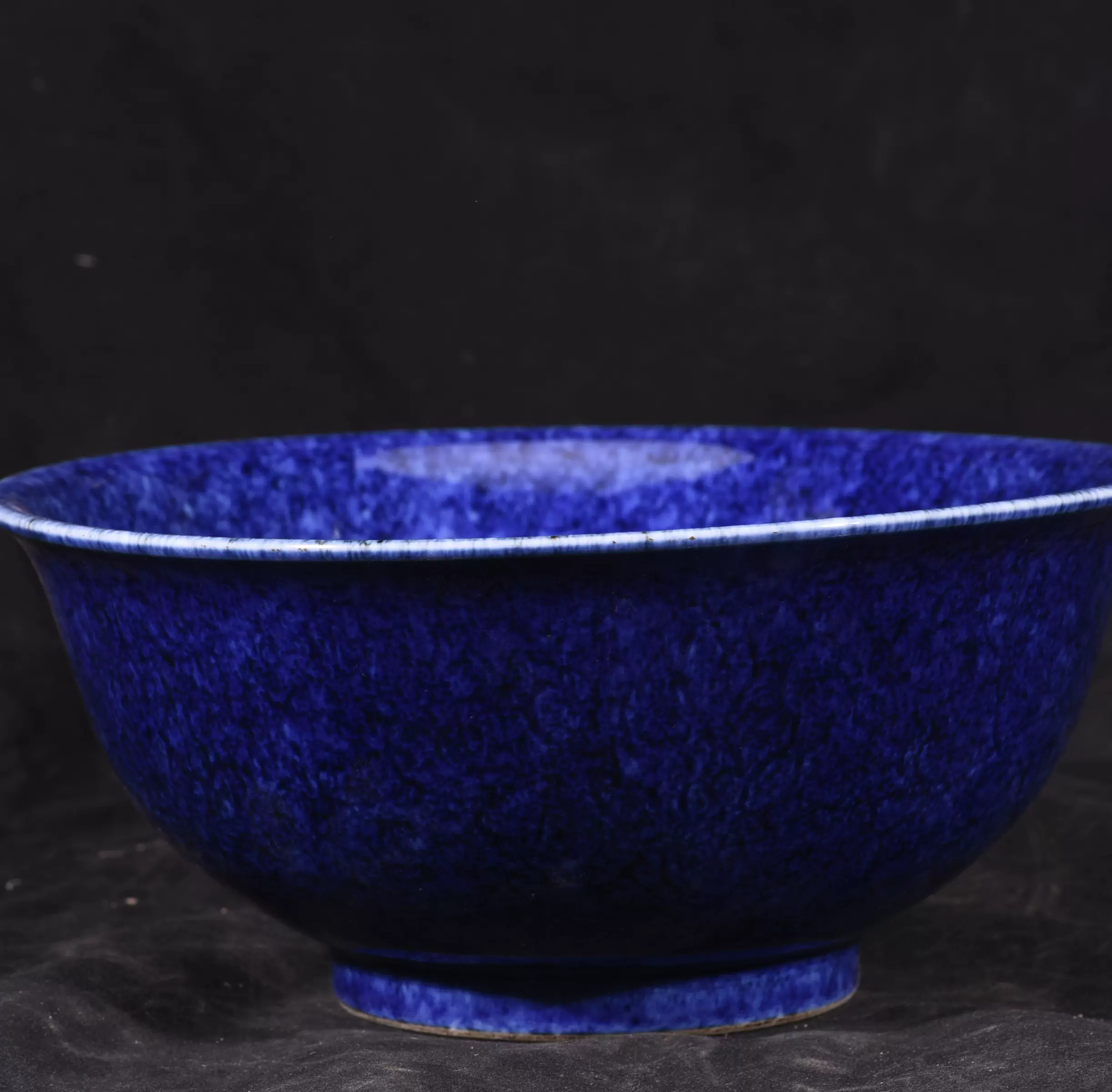 明 宣徳年製 陶磁器 黄地青花梵文高足碗」染付 置物