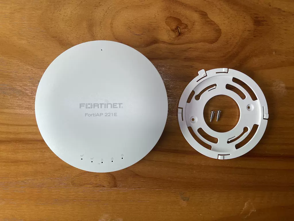 新品・未使用品 FORTINET FAP-221C-J 無線アクセスポイント FORTINET FortiAP-221C FAP-221C-J 無線アクセスポイント 訳あり 初期