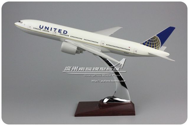 United Airlines Boeing B777 resin simulation passenger aircraft model 32cm