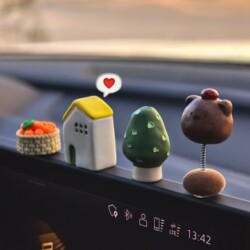 Creative Car Stress-Relief Figurines, New Year's Gifts, Car Screen Decoration Pendants, High-End Healing Desktop Ornaments