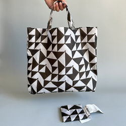 Swedish Customer Order Large Ultra-Light Waterproof Tear-Resistant Portable Foldable Eco-Friendly Shopping Bag Can Be Carried by Hand or on the Shoulder