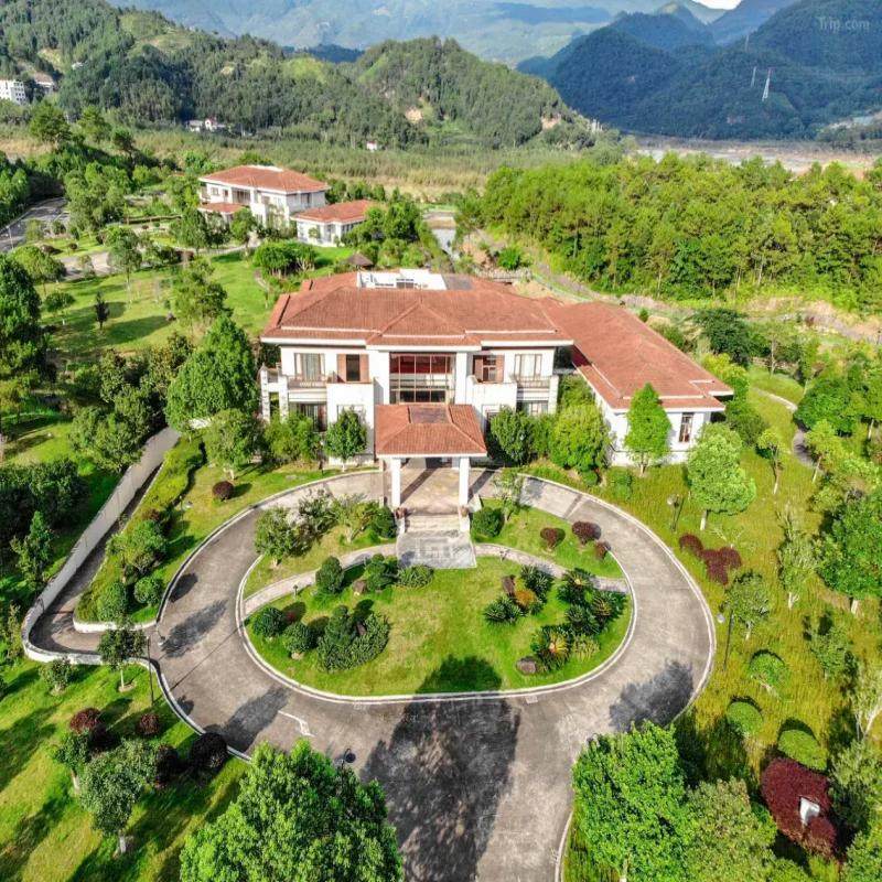 【自由行】武夷山大红袍山庄| 武夷山悦华酒店馨悦楼|豪华园景房+印象大红袍3天2晚 - 定制游预订