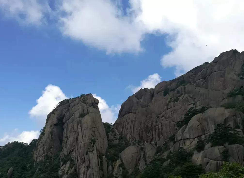 黄山-鸣弦泉图片