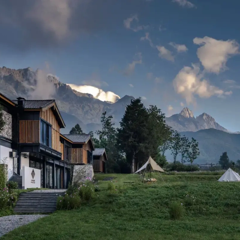 【元旦/春节超值购】丽江2天1晚 丽江石洛克酒店+双早+丽江古城 - 定制游预订